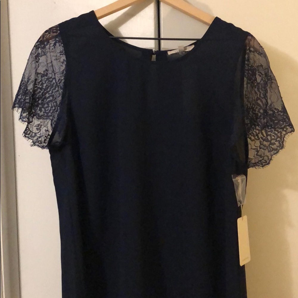 Xl 41 Hawthorn Navy blouse with lace sleeves